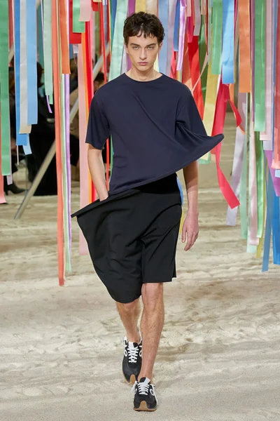 Look 9